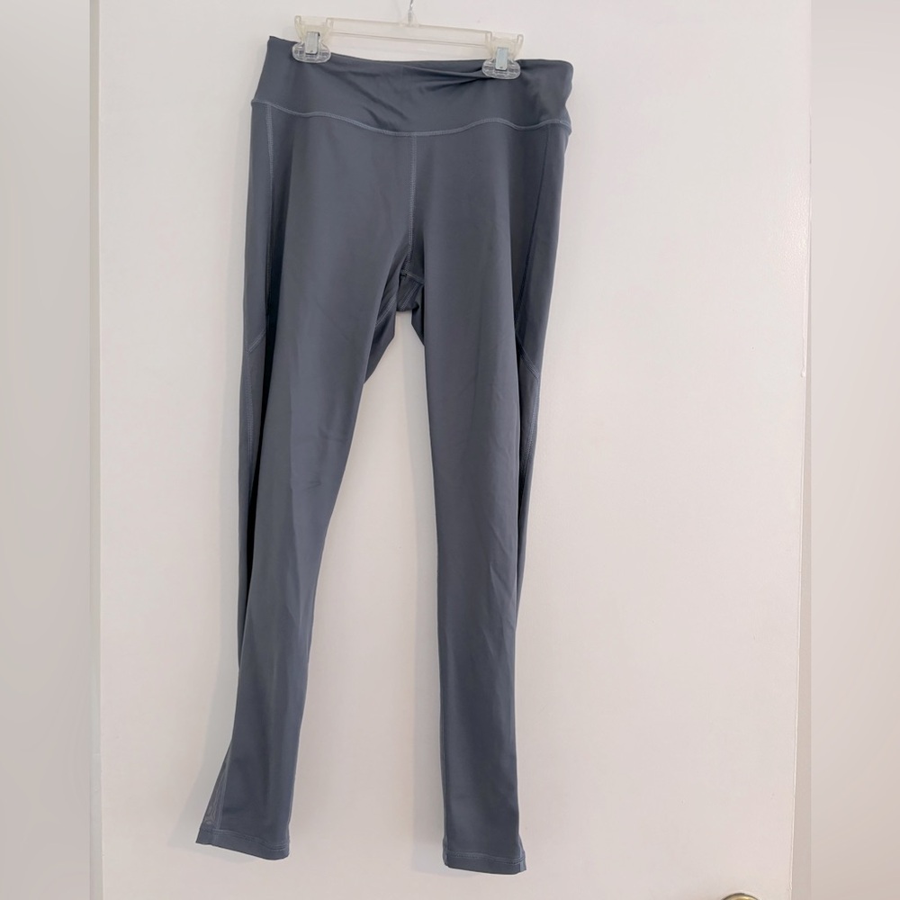 Victoria Secret Sport Leggings. Size M.